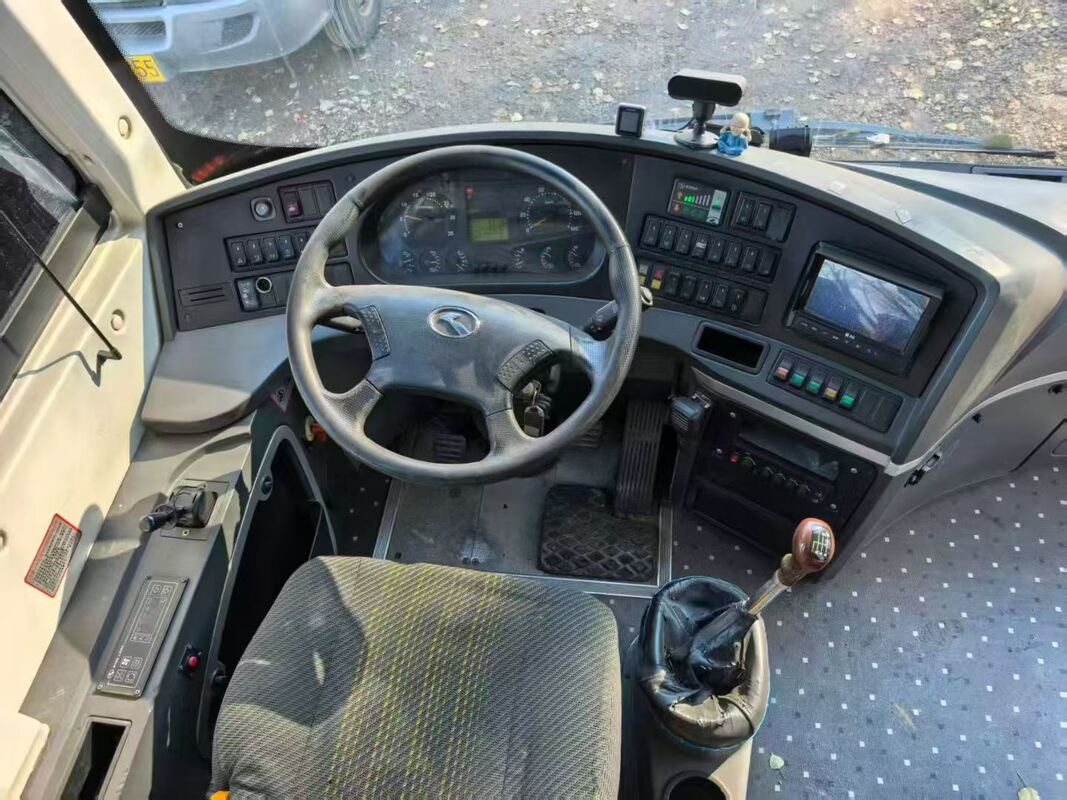 Autobús Kinglong Usado de 39 plazas, Suspensión de ballestas de lujo, Motor Yuchai, Tour escolar, Autobús interurbano