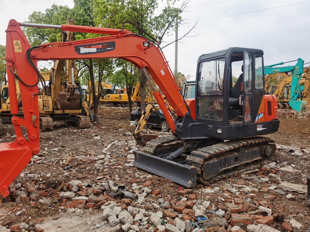Excavadora usada de marca china en excelente estado 5.4T capacidad 0.18 potencia nominal 36.2kW para la construcción