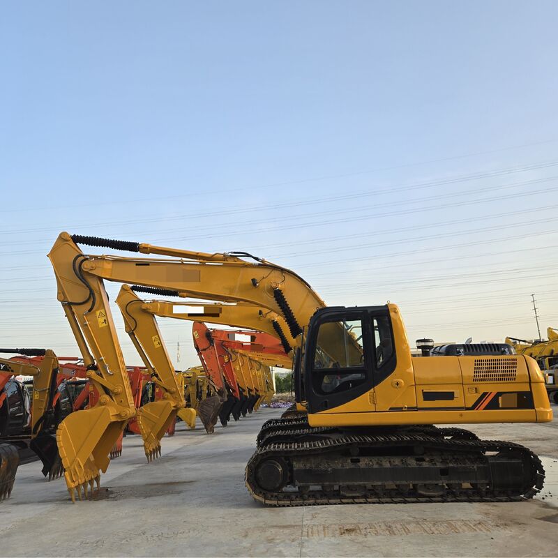 Excavadora usada de pista de la marca china 22T en excelente estado capacidad 1.1m3 potencia nominal 112kW para la construcción