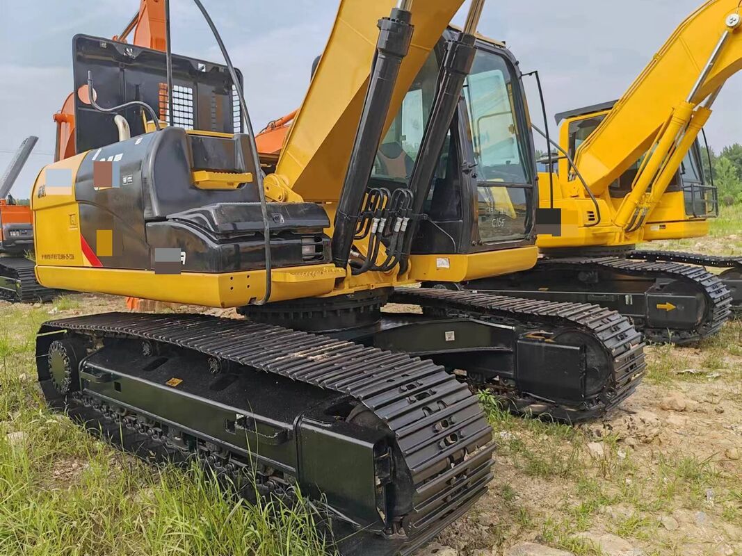 Used tracked Excavator Chinese brand 21T in excellent condition  capacity 1m³ rated power 103kW for construction