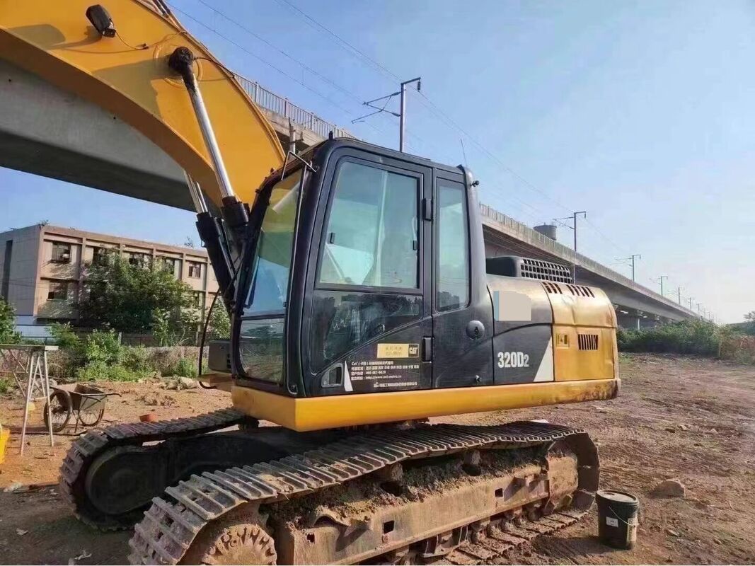 Excavadora usada de pista de marca china 21.69T en excelente estado capacidad 1m3 potencia nominal 104kW para la construcción