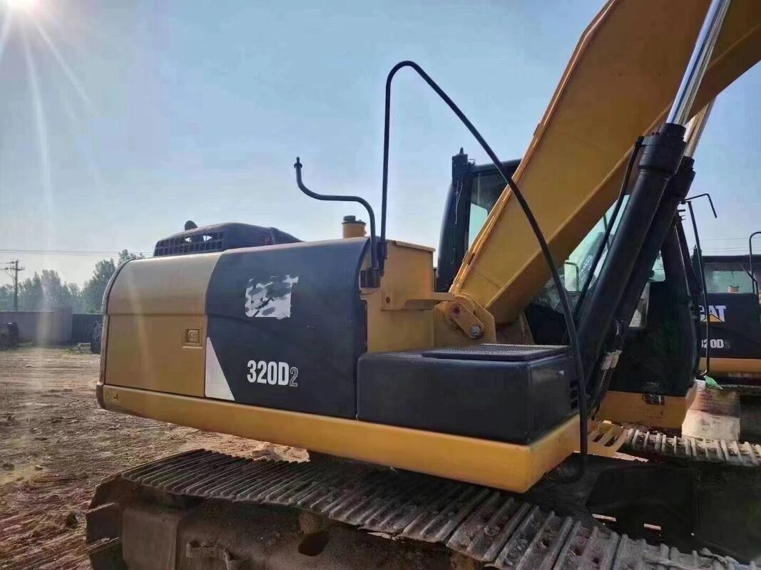 Excavadora usada de pista de marca china 21.69T en excelente estado capacidad 1m3 potencia nominal 104kW para la construcción