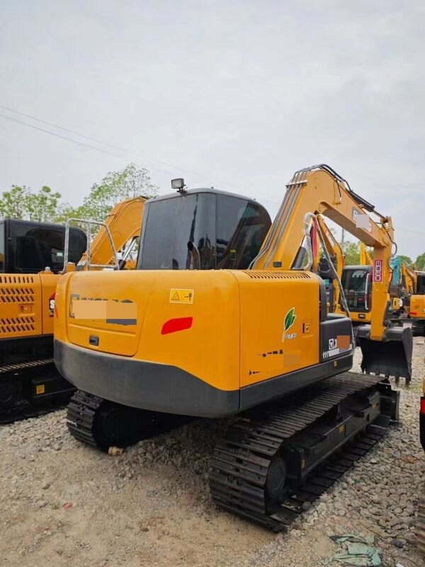 Excavadora de orugas usada marca china 8.24 toneladas en excelente estado capacidad 0.3m³ potencia nominal 54.3kW para construcción