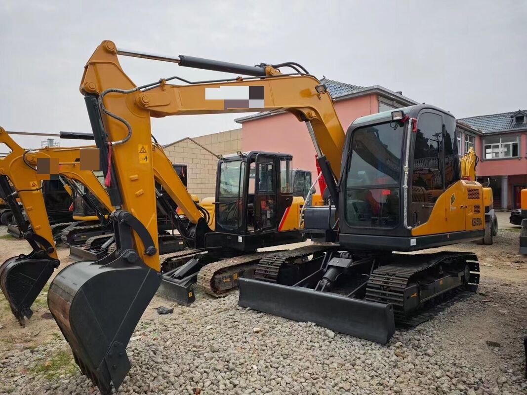 Excavadora de orugas usada marca china 8.24 toneladas en excelente estado capacidad 0.3m³ potencia nominal 54.3kW para construcción