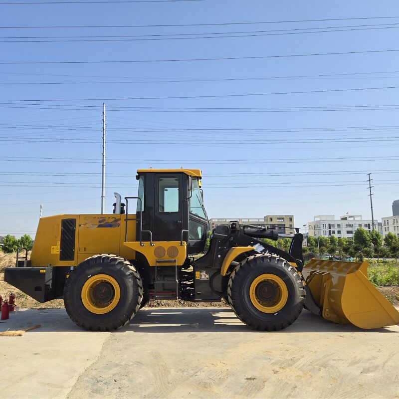 Cargadora china de 5 toneladas en excelente estado, potencia nominal 162 kW, para construcción