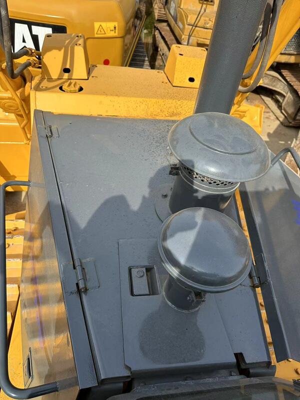 Nueva llegada Usada marca china bulldozer con orugas Capacidad del cubo 5 toneladas En excelente estado Potencia nominal 305 KW 14.07 L Para la construcción En excelente estado