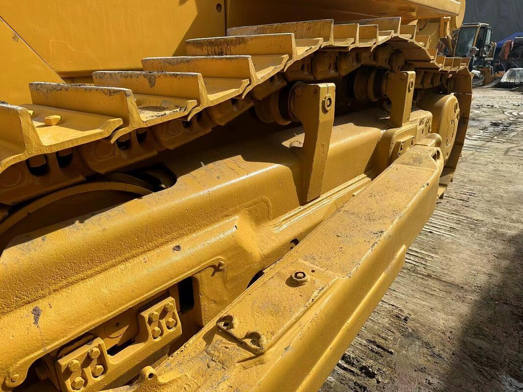 Nueva llegada Usada marca china bulldozer con orugas Capacidad del cubo 5 toneladas En excelente estado Potencia nominal 305 KW 14.07 L Para la construcción En excelente estado