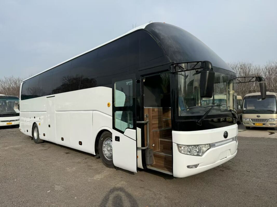 Used Coach Bus Yutong Zk6122 Yuchai 330hp  Leaf Spring 50 Seats  Lux Transport With Air Condition