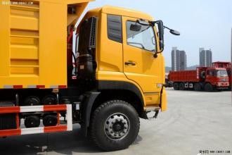 Camión volquete usado marca de DONGFENG 85 kilómetros por hora de la velocidad máxima con el motor B210 33