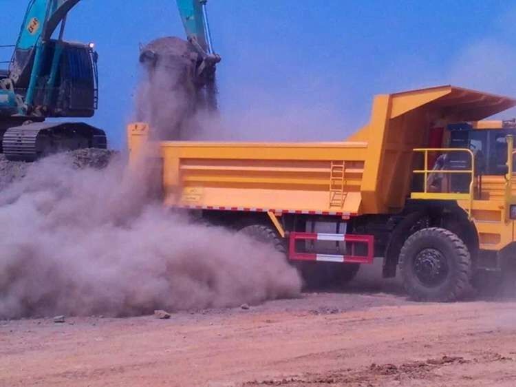 la velocidad máxima 55km/H utilizó el camión volquete 8800*3275*4040 con el motor de Weichai del euro 3