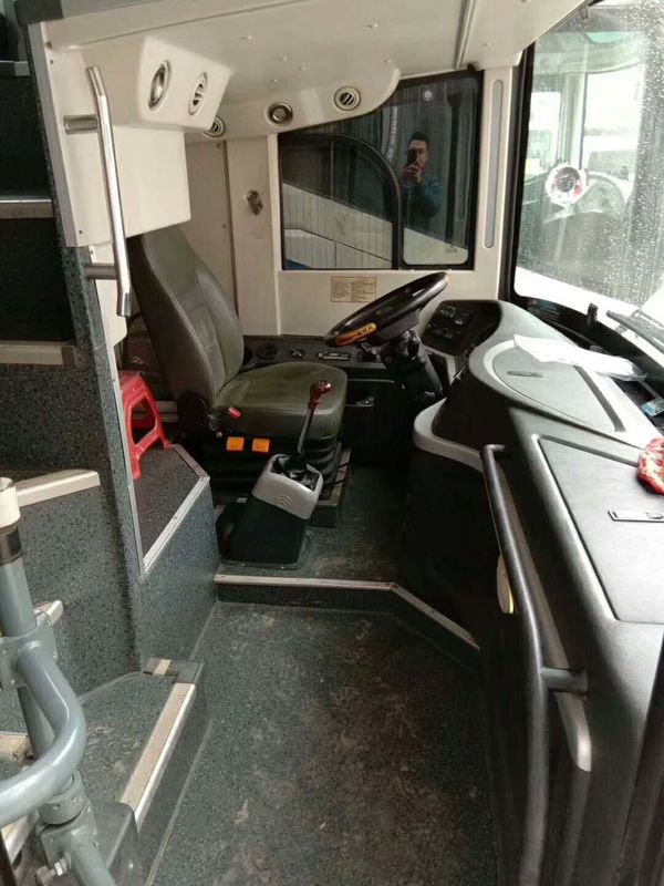 48 asientos utilizaron los autocares, chasis del saco hinchable de la segunda mano del coche con seis nuevos neumáticos