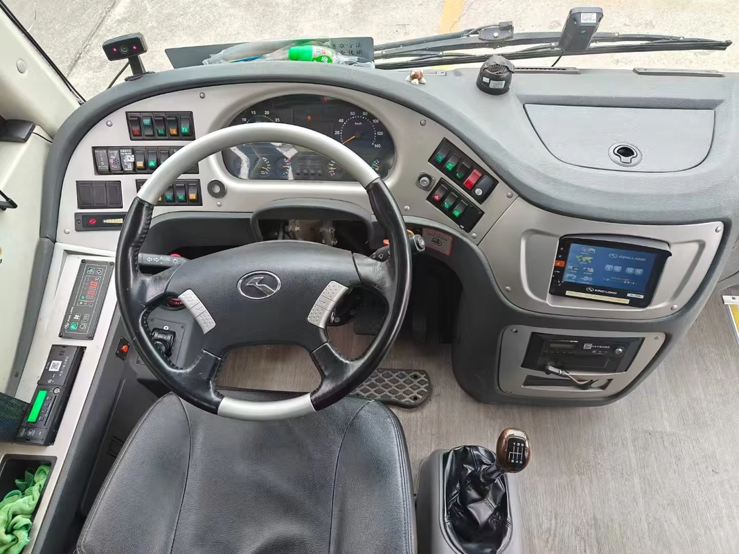 Autocar de 38 plazas usado certificado XMQ6898 LHD, autobús rentable y bien mantenido
