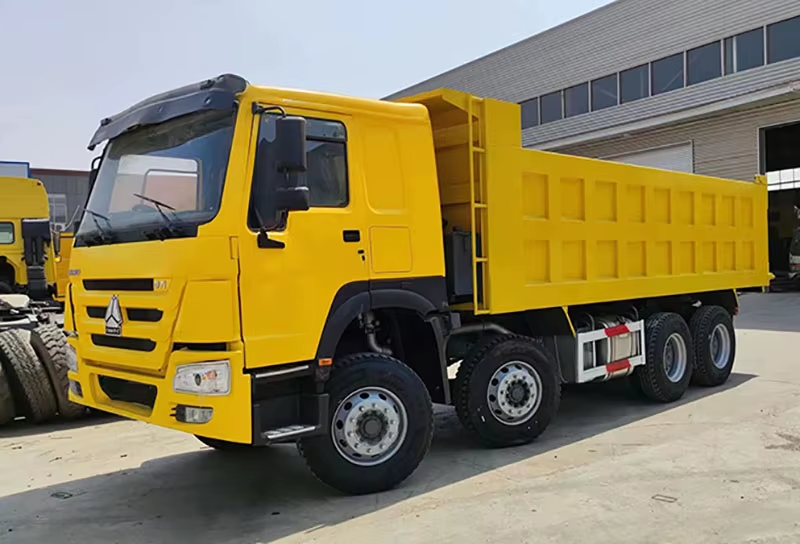 Ruedas usadas de la CA 12 del motor diesel WP del volante a la izquierda del camión volquete 371hp 8x4 de Howo para Zimbabwe