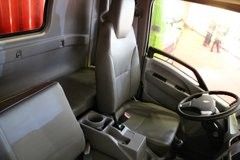 2013 años utilizaron los camiones de HOWO, 2do modo de la impulsión del camión de mano 4×2 para las construcciones