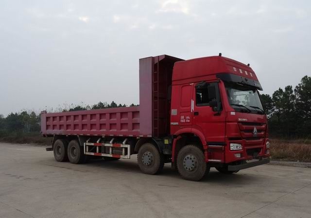Marca del camión de descargador de la mano del modo segundo de la impulsión 8×4 SINOTRUK HOWO 2014 años