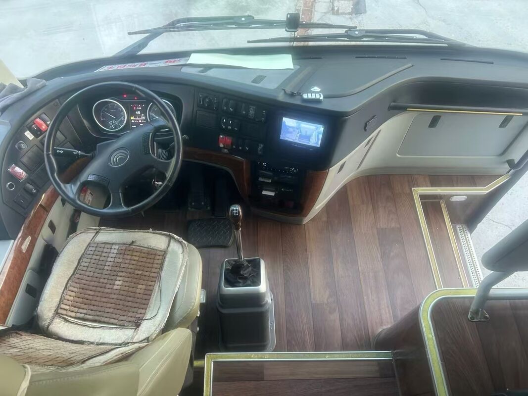 Autobús de pasajeros usado Yutong 6122 de 54 asientos, motor diésel Weichai, autobús turístico usado para África