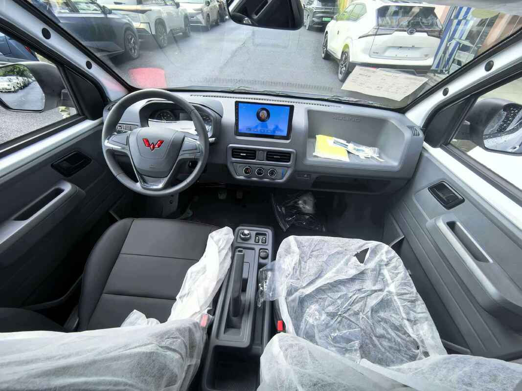 Wuling Yangguang EV, minibús eléctrico, furgoneta eléctrica de pasajeros de 9 plazas, autobús lanzadera eléctrico puro, autobús eléctrico ligero, microbús eléctrico LHD