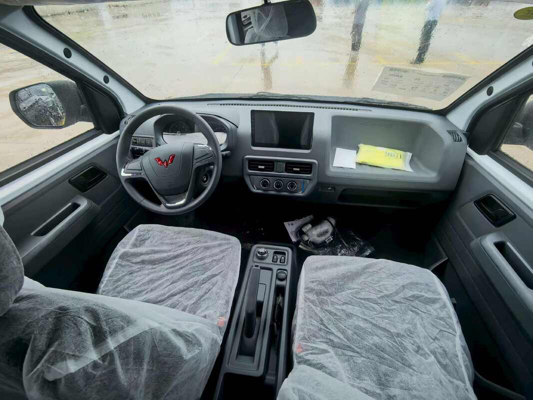 Wuling Yangguang EV, minibús eléctrico, furgoneta eléctrica de pasajeros de 9 plazas, autobús lanzadera eléctrico puro, autobús eléctrico ligero, microbús eléctrico LHD