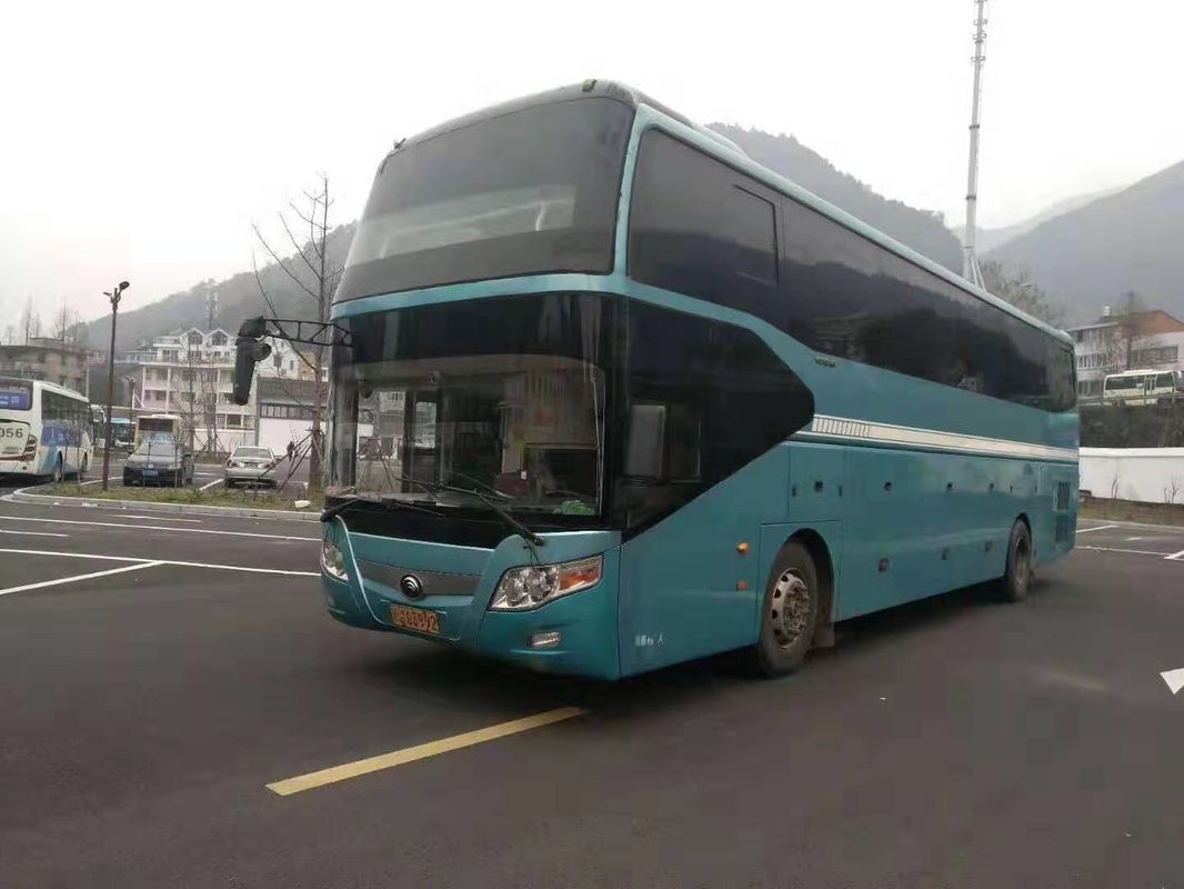 El euro cuatro asientos de la emisión 49 utilizó el práctico de costa de la mano de la capa segunda de los autobuses unos y medio de Yutong con el aire/acondicionado