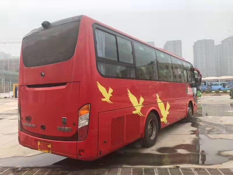 Nuevo autobús usado del pasajero de la marca de Yutong de la llegada rojo transmisión manual de 2013 años