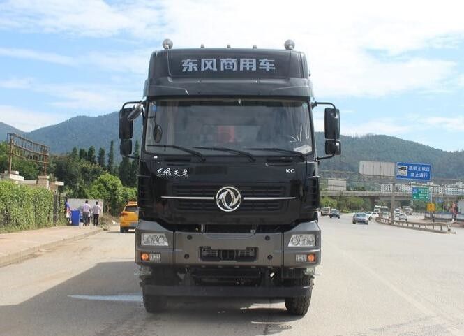 8x4 euro IV/de la impulsión 420HP camiones usados V del trabajo con Dongfeng Cummins Engine