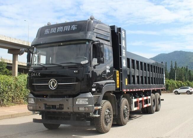 8x4 euro IV/de la impulsión 420HP camiones usados V del trabajo con Dongfeng Cummins Engine