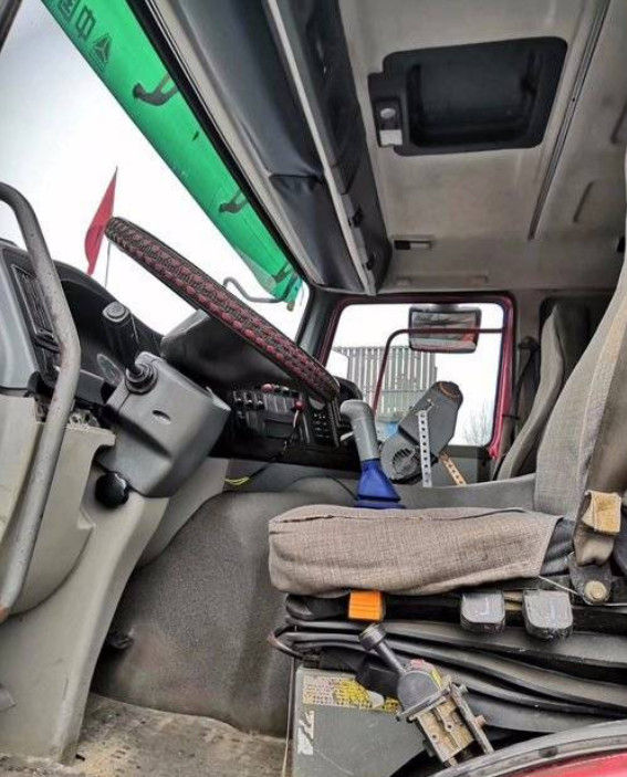La marca 20-30T de HOWO utilizó los camiones diesel/los camiones de volquete de la segunda mano 375hp 2012 años