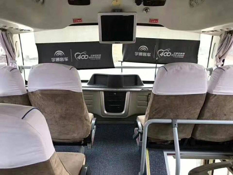autobús de lujo usado asientos comerciales usado diesel de los coches del autobús 60-70 del 14m Yutong ZK6147