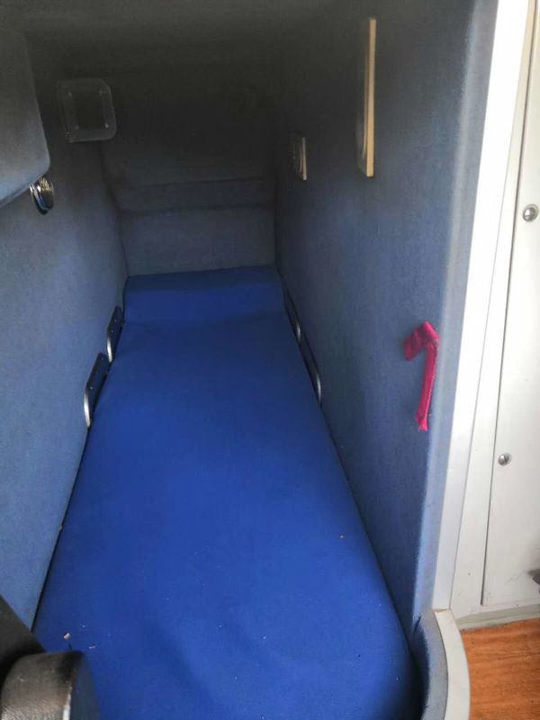 Yutong usado 2013 años transporta 59 Seaters una capa y media dirección de la mano izquierda