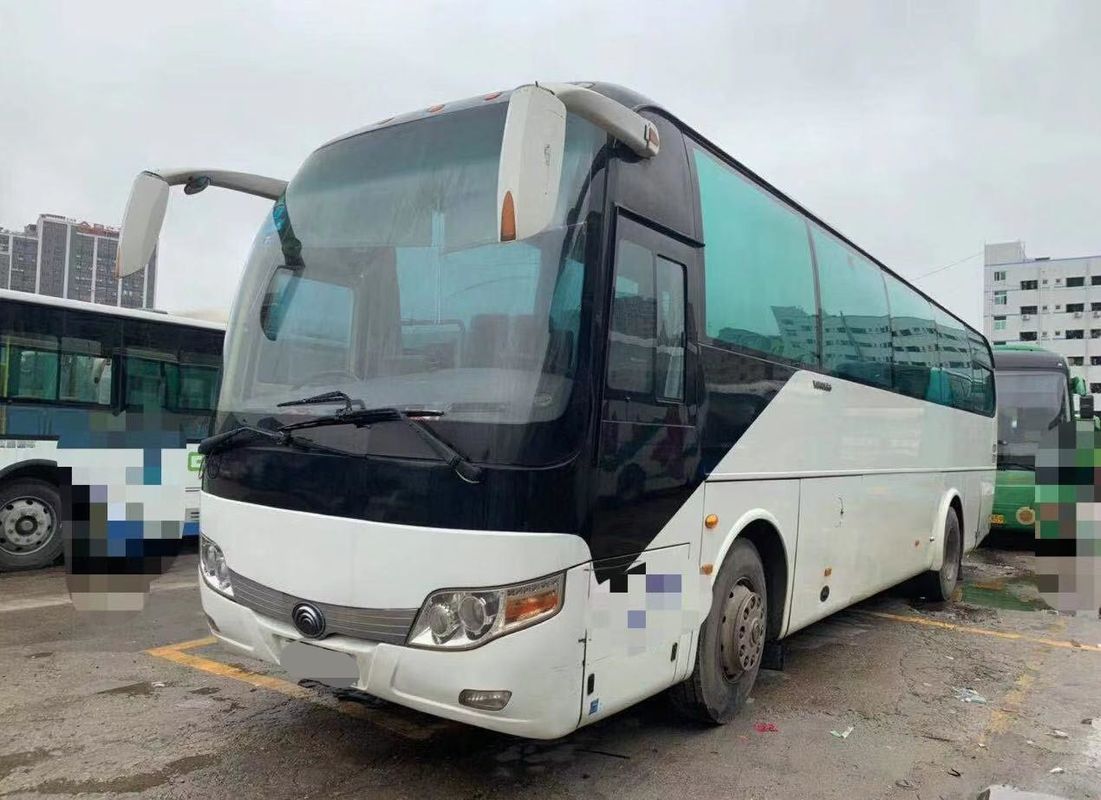 2013 años Yutong usado diesel transportan 58 color del blanco de Zk 6110 de los asientos