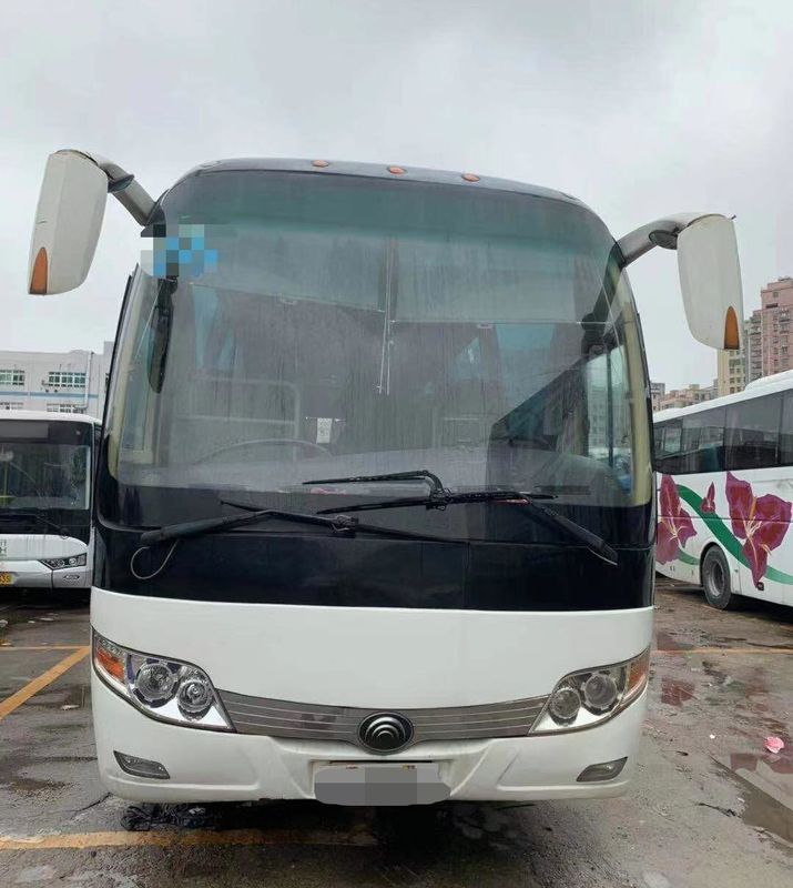 2013 años Yutong usado diesel transportan 58 color del blanco de Zk 6110 de los asientos
