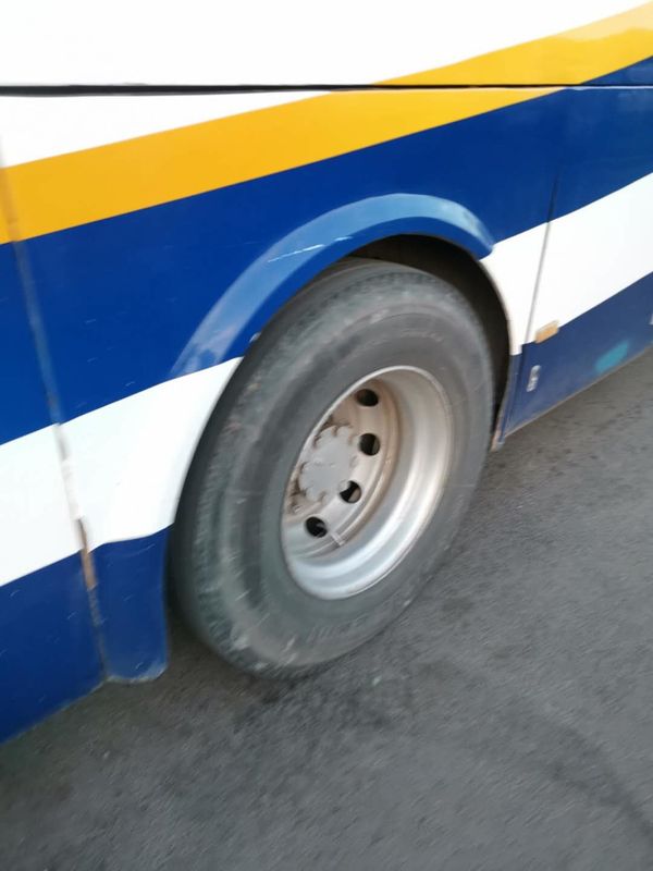 La impulsión de la mano izquierda utilizó los autobuses/de Yutong autobús usado 2011 años del coche para la compañía del transporte