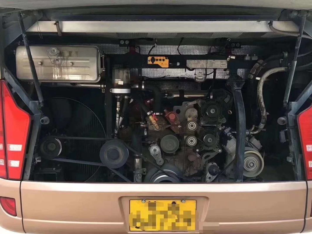 ZK6122 49/55 asientos Yutong utilizó viaje diesel de la cara de la puerta del conductor de la mano izquierda del autobús del práctico de costa 2013 - 2016 años