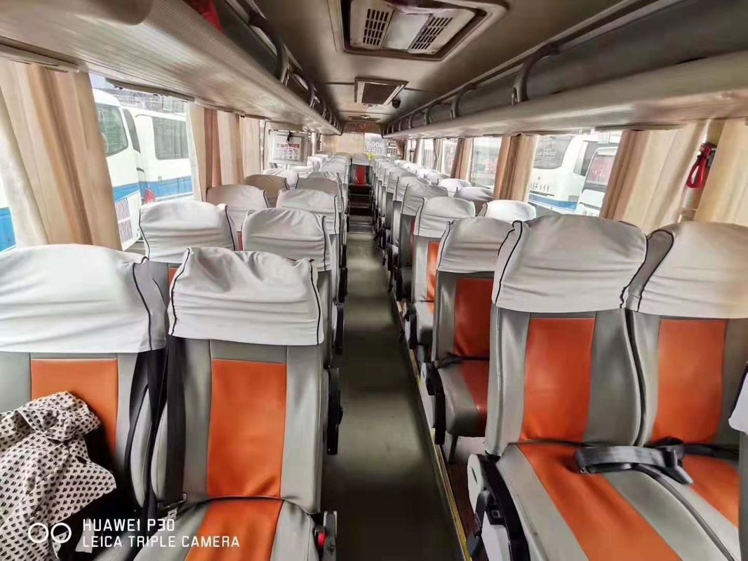 Blanco azul usado Yutong diesel del autobús de los asientos del autobús 55 del práctico de costa de LHD 2014 años ZK6118