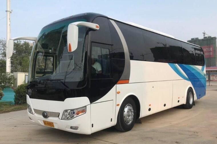 LHD/RHD utilizó poder del motor del autobús 100km/H Max Speed 162kw de Yutong 45 Seater