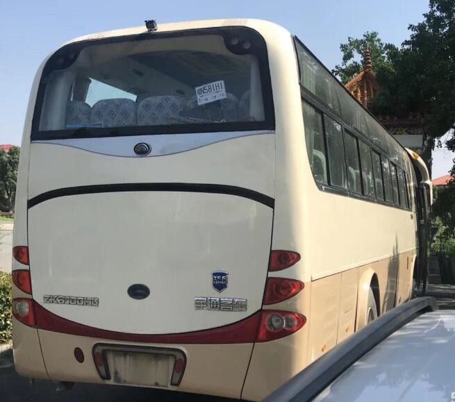 Los asientos del autobús turístico 47 de la segunda mano de 2010 años utilizaron el autobús del coche del modelo de Yutong Zk6100