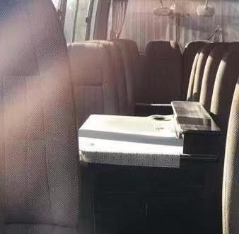 El práctico de costa de Toyota de 2010 años utilizó altura del autobús del motor diesel 2585m m de los asientos 15B del autobús 23