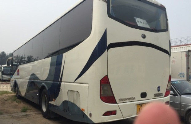 Autobús usado del coche de Seater del modelo 55 del autobús turístico ZK6117 de la mano de Yutong segundo 2011 años