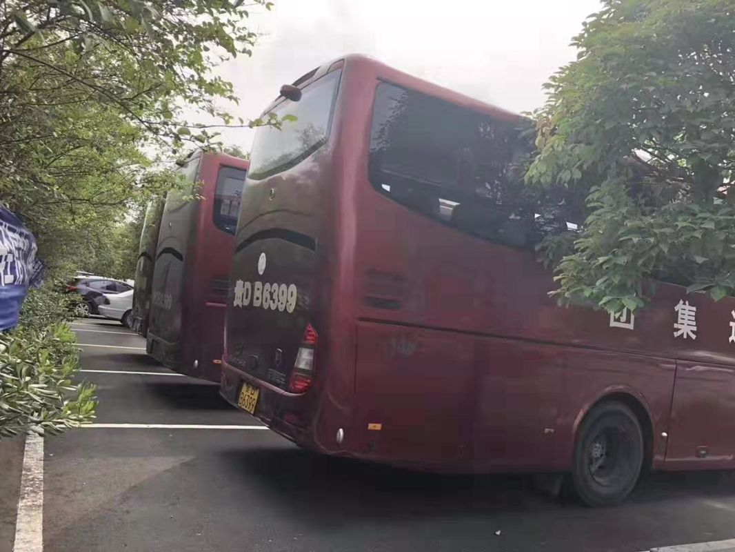 El diesel usado de Seat de los autobuses 55 de Yutong que viaja 2013 años LHD conduce 12000 el × 3890m m del × 2550