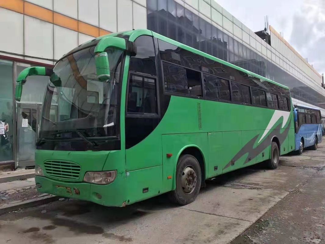 El verde delantero del motor utilizó asientos del bus turístico 51 dos puertas LHD/diesel de la ayuda de RHD 2010 años