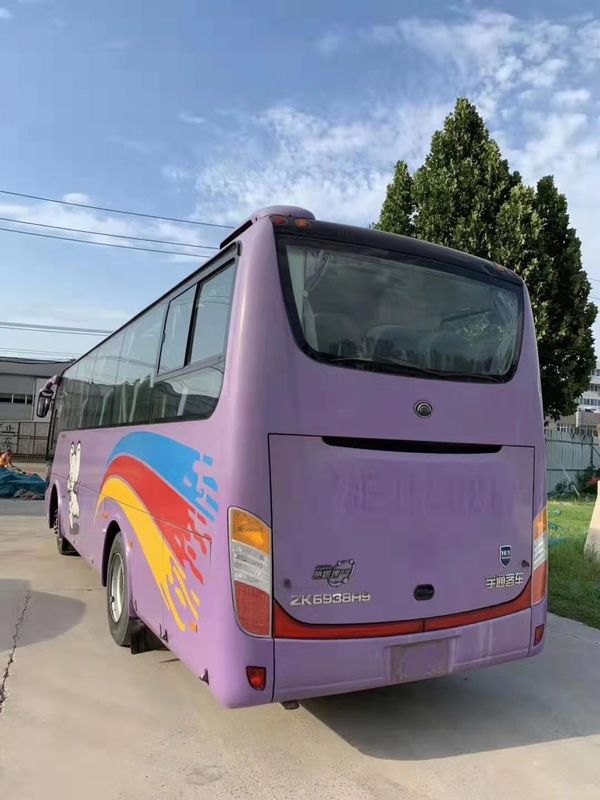2011 la mano Yutong usado viaje del año segundo transporta el diesel 39 asientos LHD con el aire acondicionado