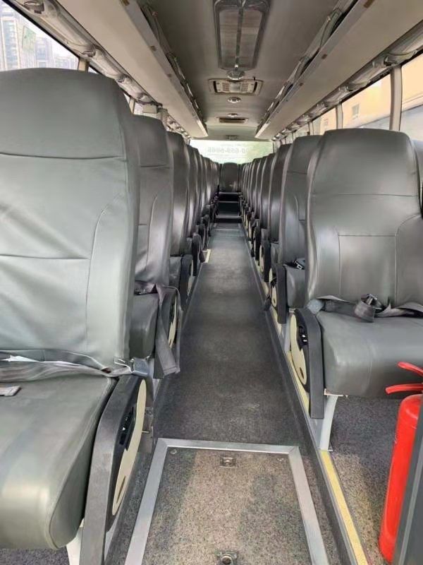 Los asientos Yutong usado lujo de 2014 años 53 transportan ZK6122 el bus turístico de la mano del modelo segundo