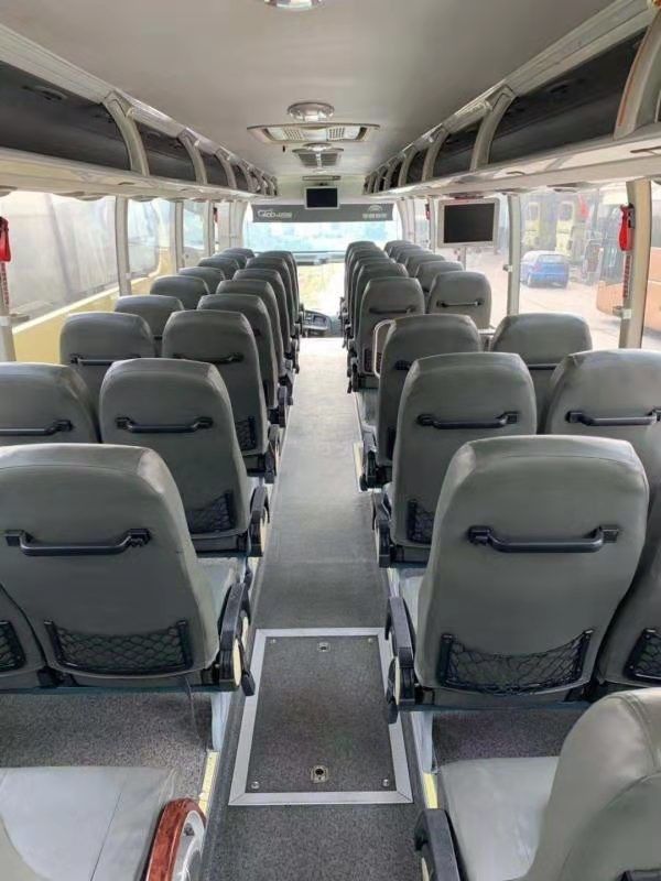 Los asientos Yutong usado lujo de 2014 años 53 transportan ZK6122 el bus turístico de la mano del modelo segundo