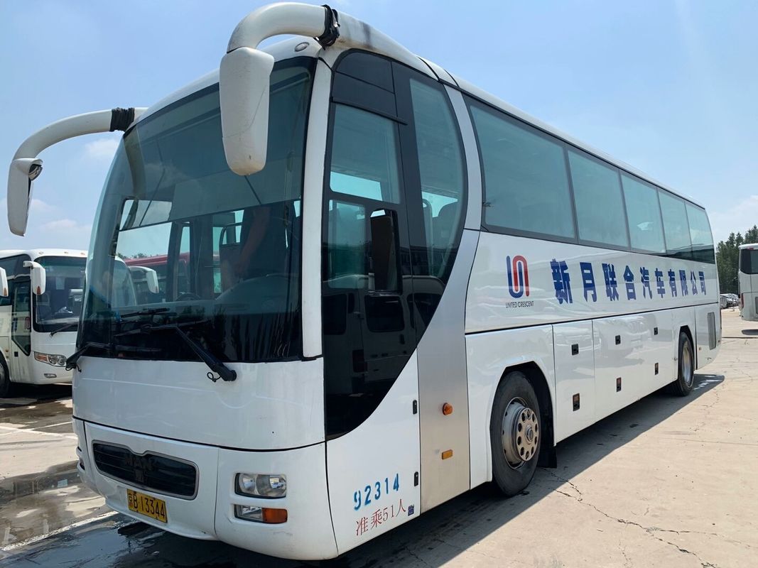 El autobús usado de Yutong para las ventas modela ZK6122 buenas condiciones de acero dobles del euro III del chasis de las puertas 51Seats