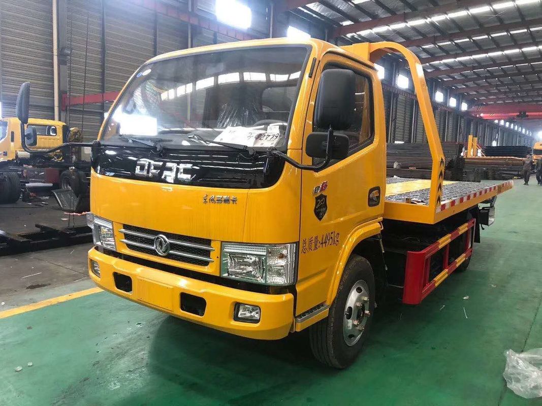 Rescate de camino de la rueda de Dongfeng 95HP 6 del euro 3 Tow Trucks 3 toneladas 5 toneladas 6 toneladas