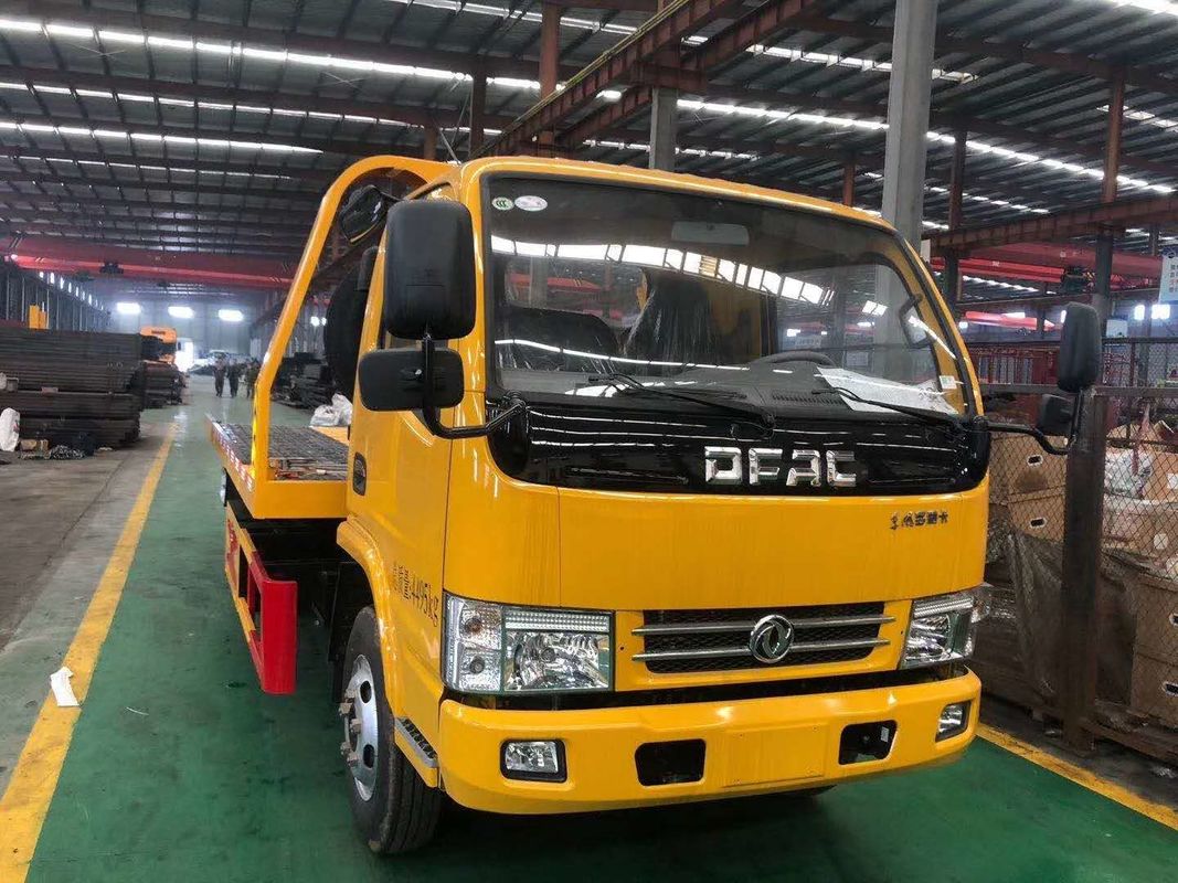 Rescate de camino de la rueda de Dongfeng 95HP 6 del euro 3 Tow Trucks 3 toneladas 5 toneladas 6 toneladas