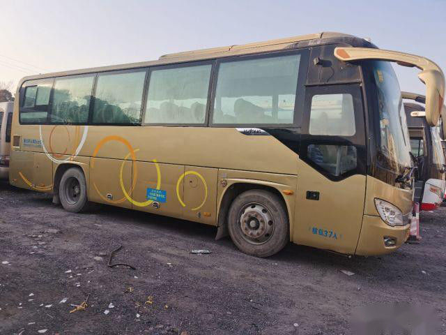 los asientos Yutong ZK6878 de la longitud 37 de los 8.7m utilizaron puerta LHD del autobús del pasajero la sola