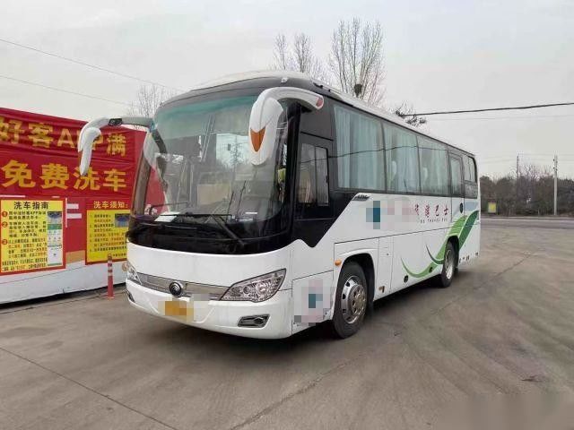 El solo chasis de dirección dejado del saco hinchable de las puertas VIP de lujo asienta al pasajero usado que el autobús utilizó asientos de la marca ZK6908 38 del autobús de Yutong