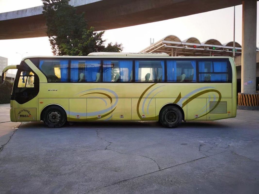 Las buenas condiciones usadas de Bus Left Steering del coche con los asientos modelo XML6102 45 del euro III de la CA utilizaron a Dragon Bus de oro