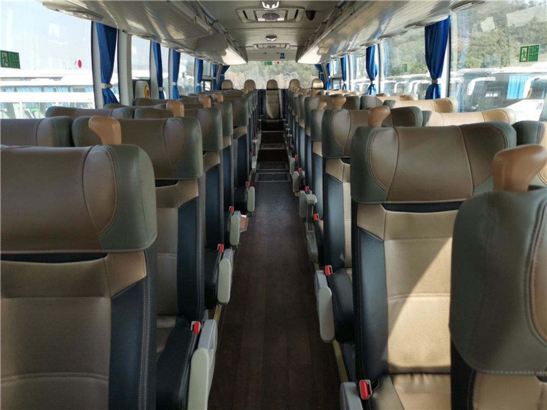 El motor de dirección izquierdo 220kw del WP del chasis del saco hinchable utilizó al pasajero que el autobús usado los asientos de Yutong del autobús 50 para las ventas modela a Zk 6119